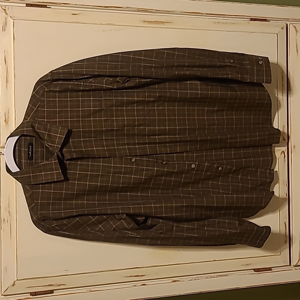 Shirt - Picture 1 of 4